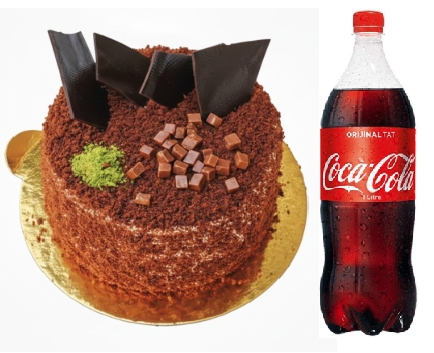 4-6 Kişilik Pratik İkram - Çikolatalı Yaş Pasta ve İçecek pasta