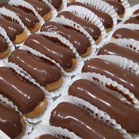 Kaliteli Çikolata İçeren 500 Gr Ekler pasta